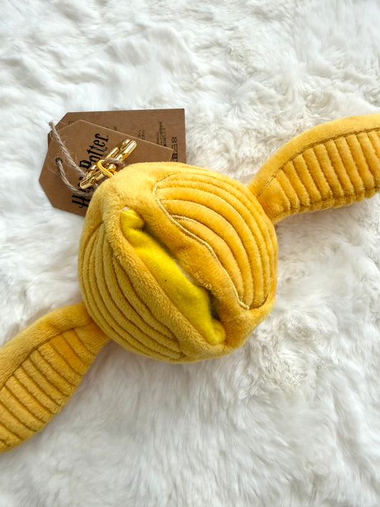 HP HARAJUKU STOE EXCLUSIVE: Golden Snitch Plush/ Reusable Tote
